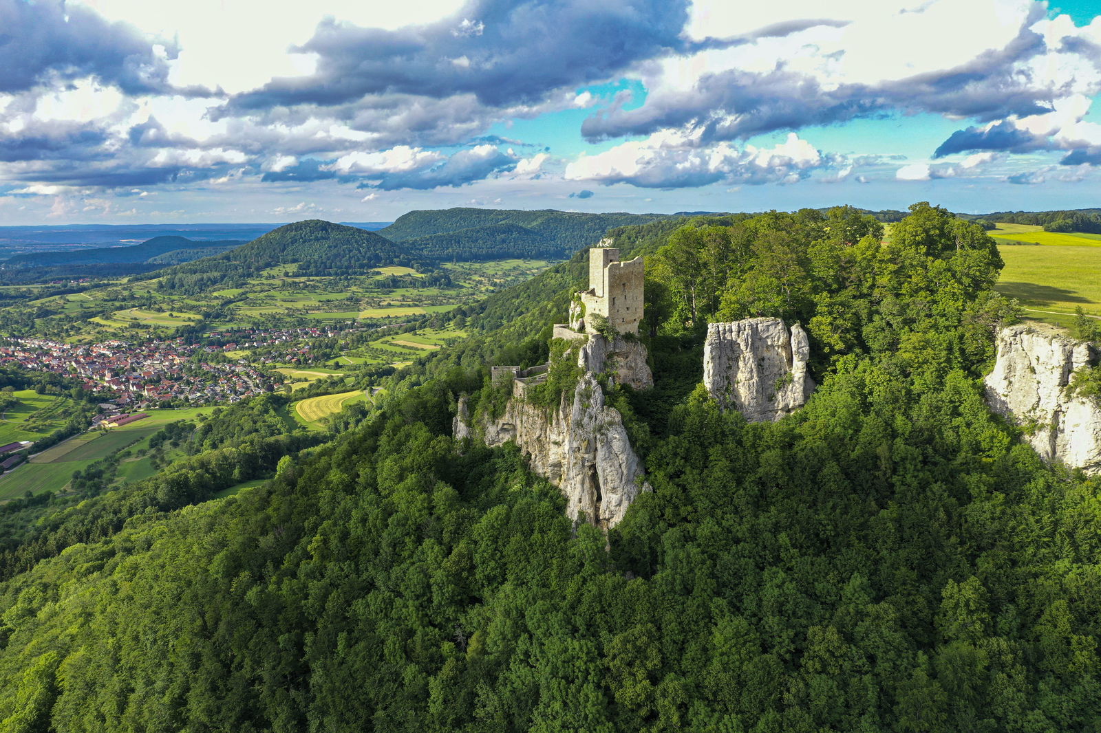 Drohnenaufnahme Burgruine Reußenstein