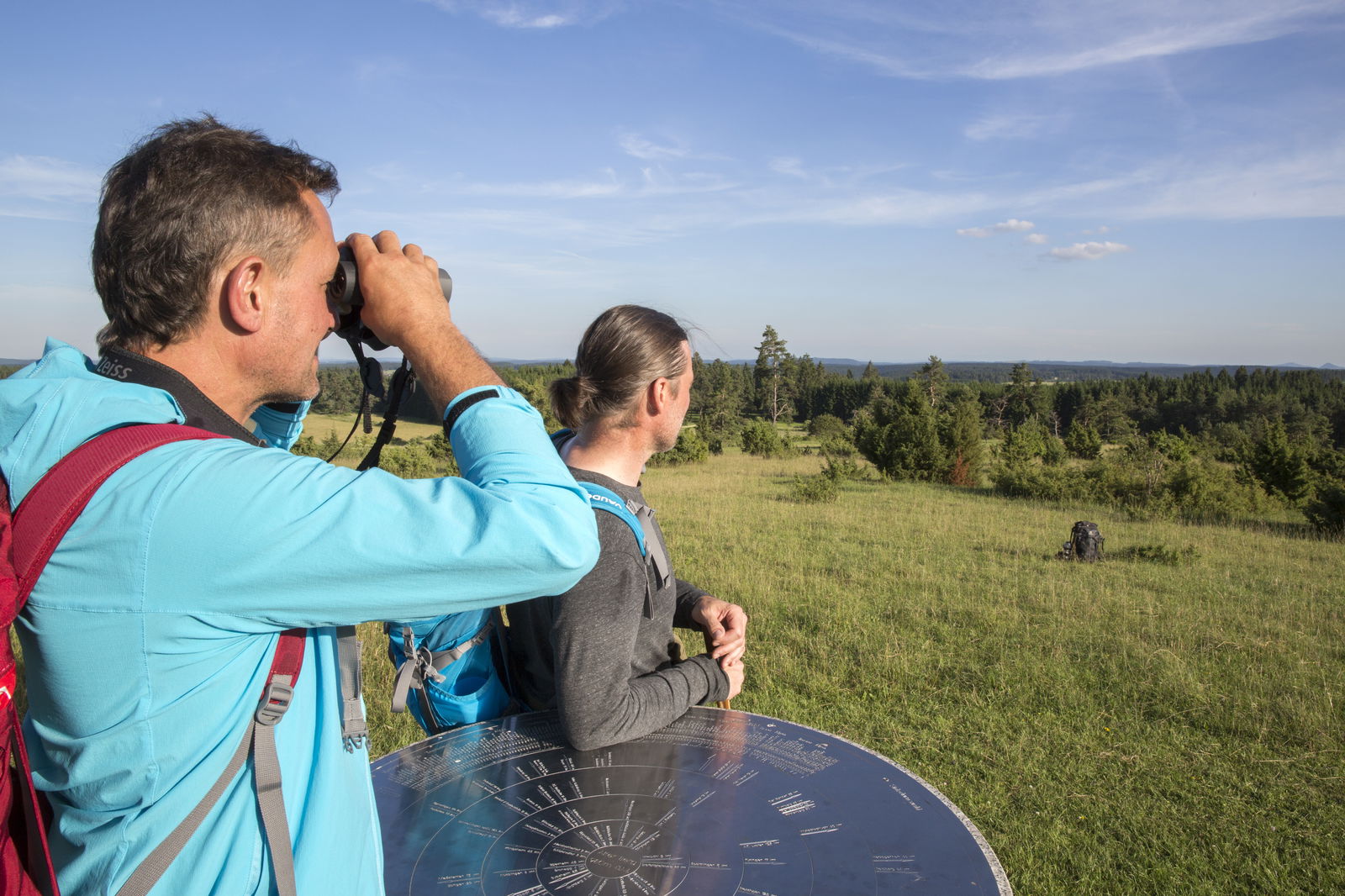 Wanderer am Aussichtspunkt