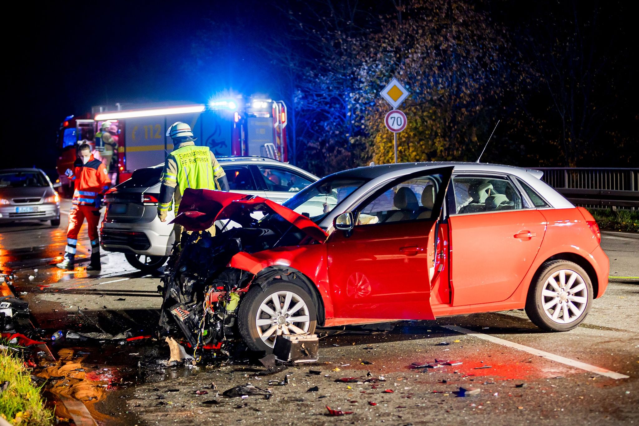 Autofahrerin Bei Frontalzusammenstoß Schwer Verletzt | RADIO 7