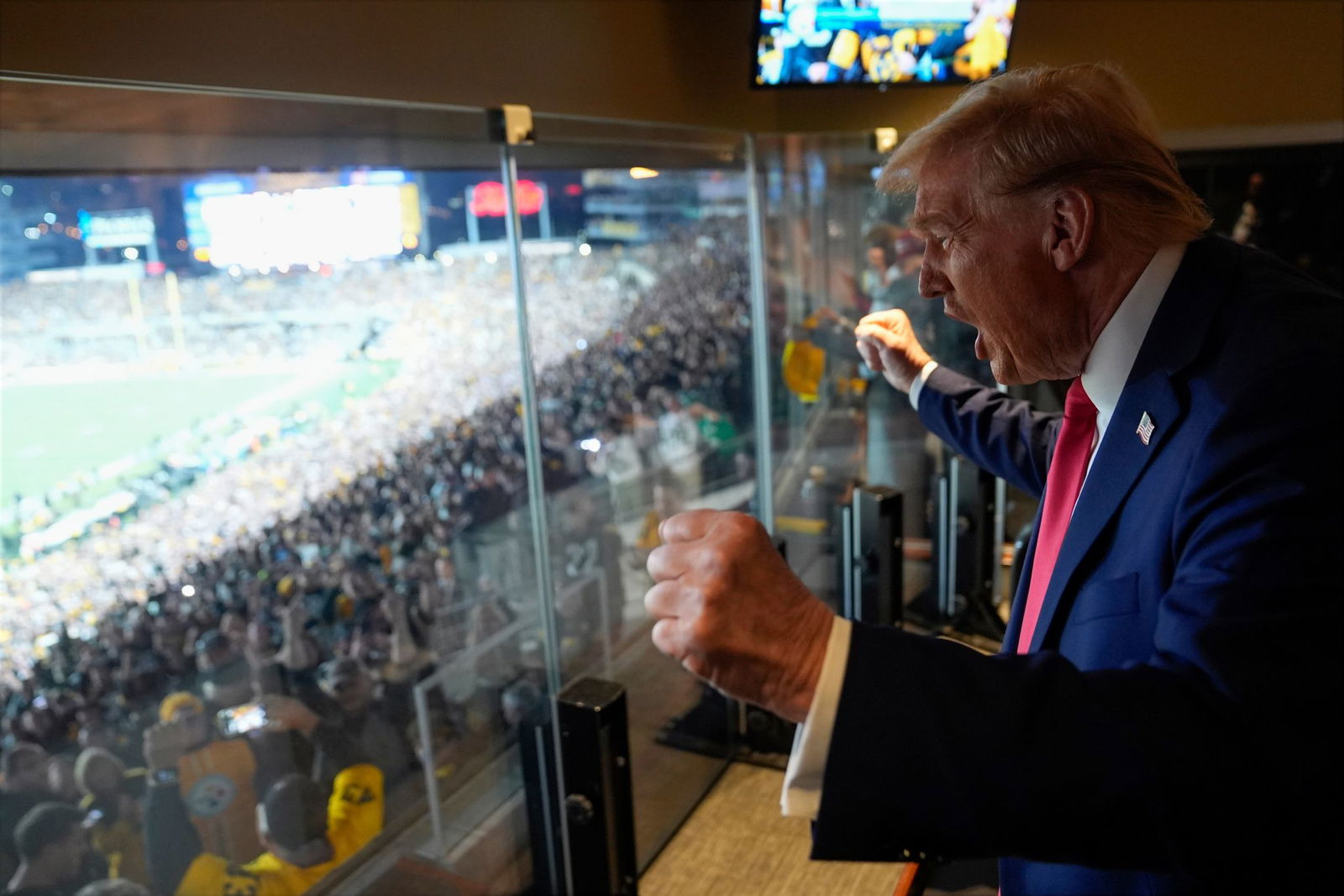 Donald Trump könnte als erster amtierender Präsident beim Super Bowl anwesend sein.