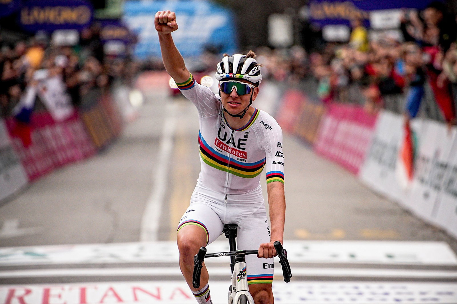Tadej Pogacar: Jubelt er auch im Velodrom von Roubaix?