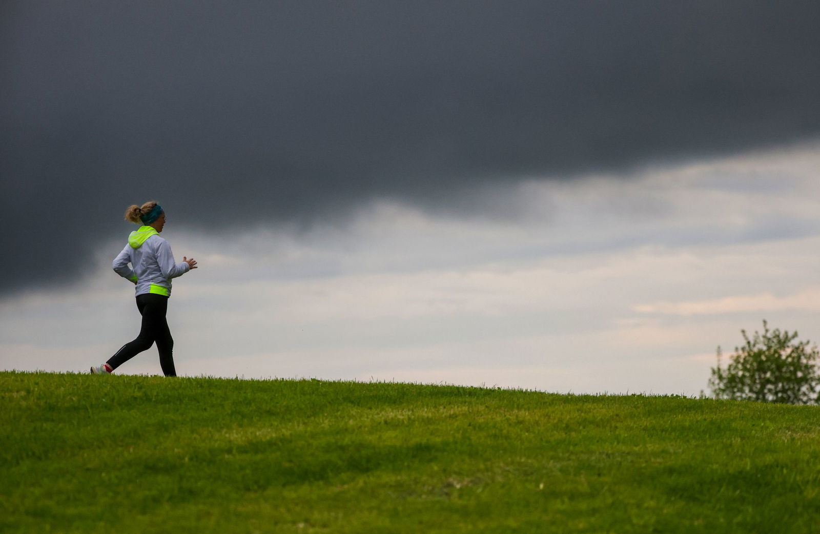 Wetterfeste Klamotten sollten bei Ausflügen ins Freie dabei sein.
