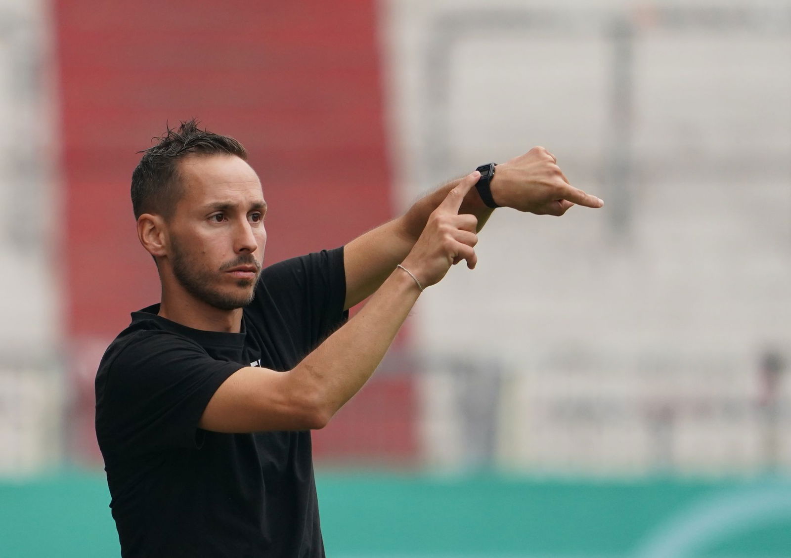 Dominik Glawogger, früher Trainer in Ottensen, startet mit Waldhof in die neue Drittliga-Saison.