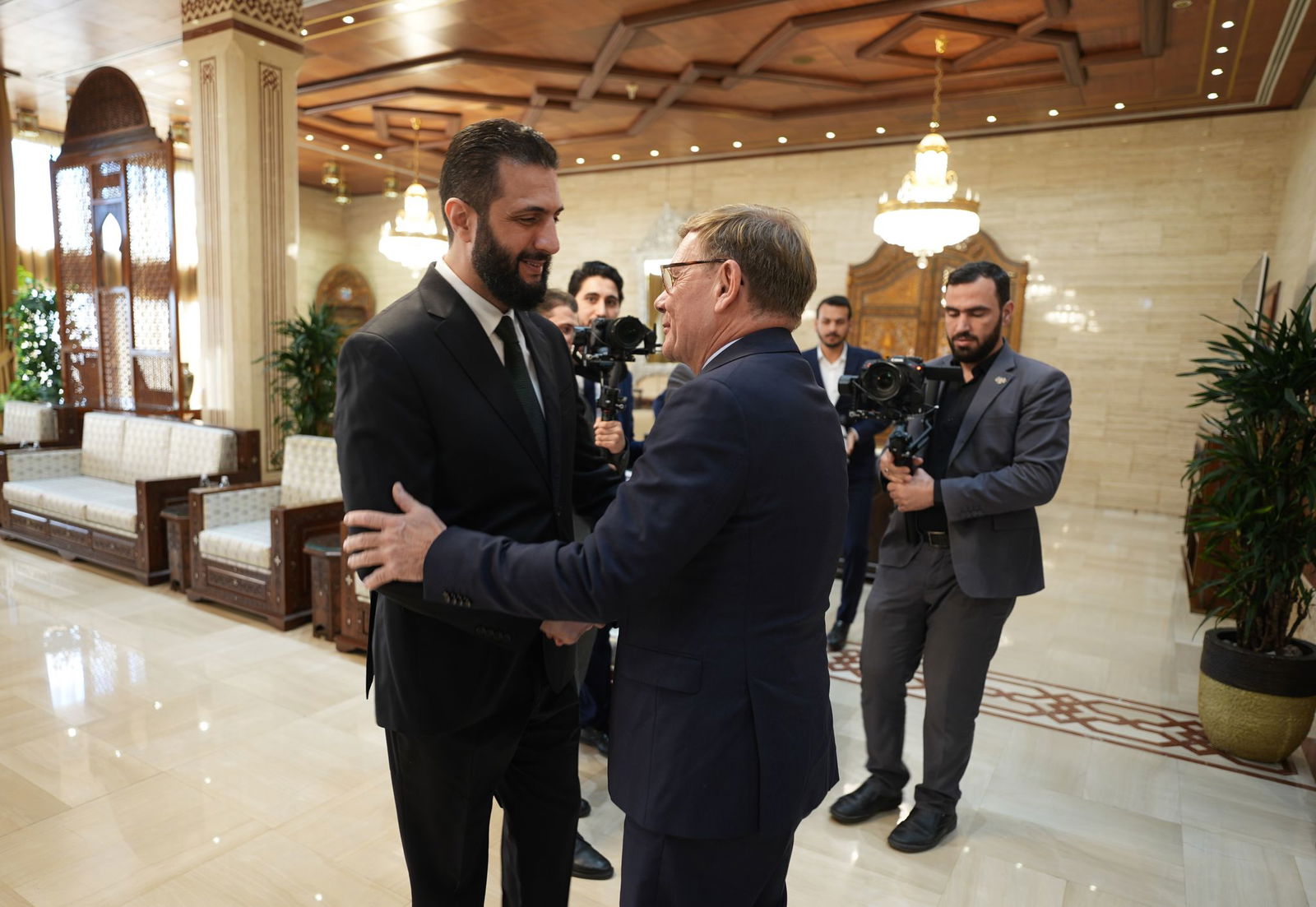 Im Oktober traf Außenminister Johann Wadephul (CDU) den syrischen Übergangspräsidenten, Ahmed al-Scharaa, in Damaskus. (Archivfoto)