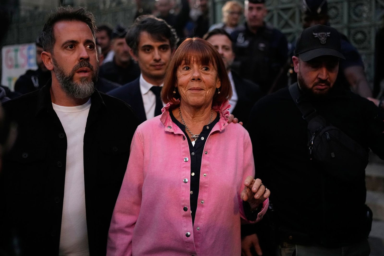 Pelicot beschreibt in ihren Memoiren, wie ihr Leben verlief und wie sie nach den jahrelangen Übergriffen ihres Mannes zurück in eine Normalität fand. (Archivbild)