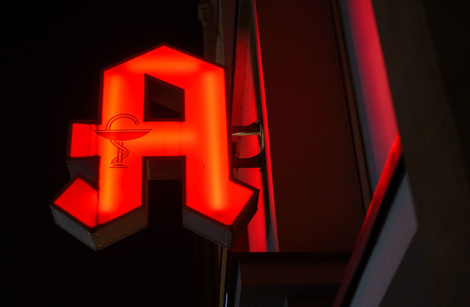 Das Pharmaunternehmen Zentiva hat eine Charge des Medikaments Ibuflam mit dem Wirkstoff Ibuprofen von Großhändlern und Apothekern zurückgerufen. (Symbolbild)