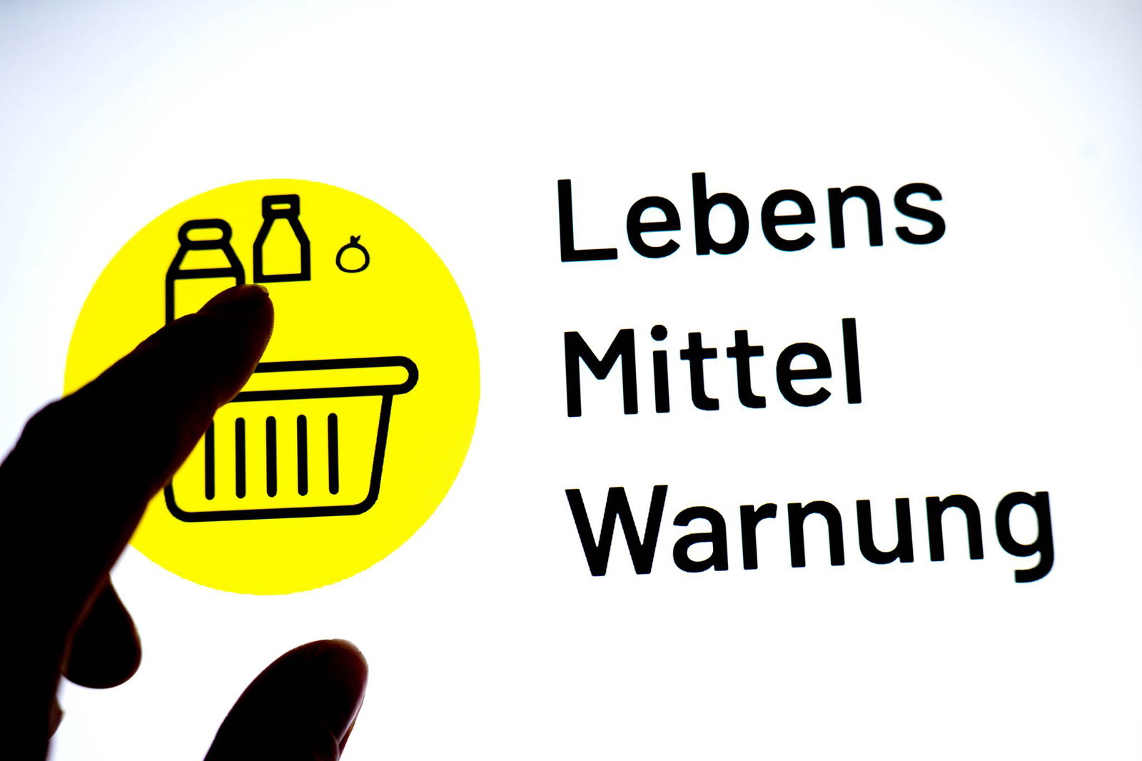 In einer Rindersalami der Firma Werz Wurst-Fleisch-Convenience GmbH sind Listerien nachgewiesen worden. (Symbolbild)