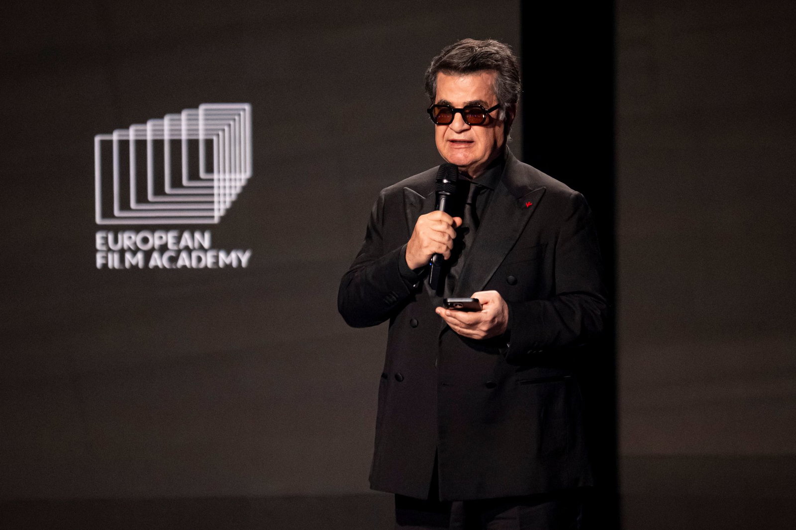 Der iranische Filmemacher Jafar Panahi kehrte trotz einer drohenden Haftstrafe in seine Heimat zurück. (Archivbild)