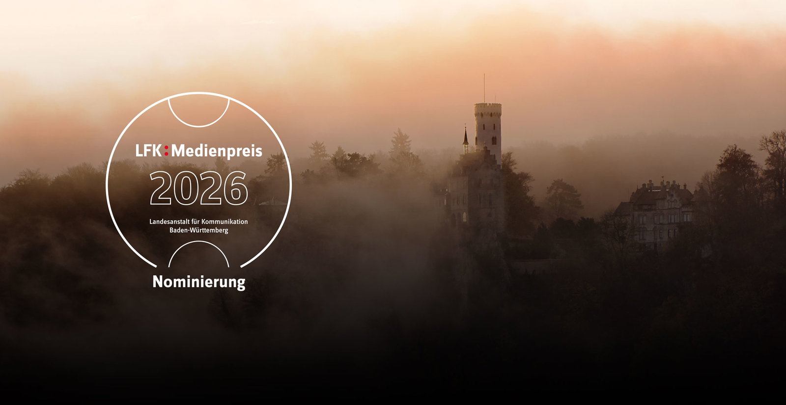 Ein schloss im Nebel