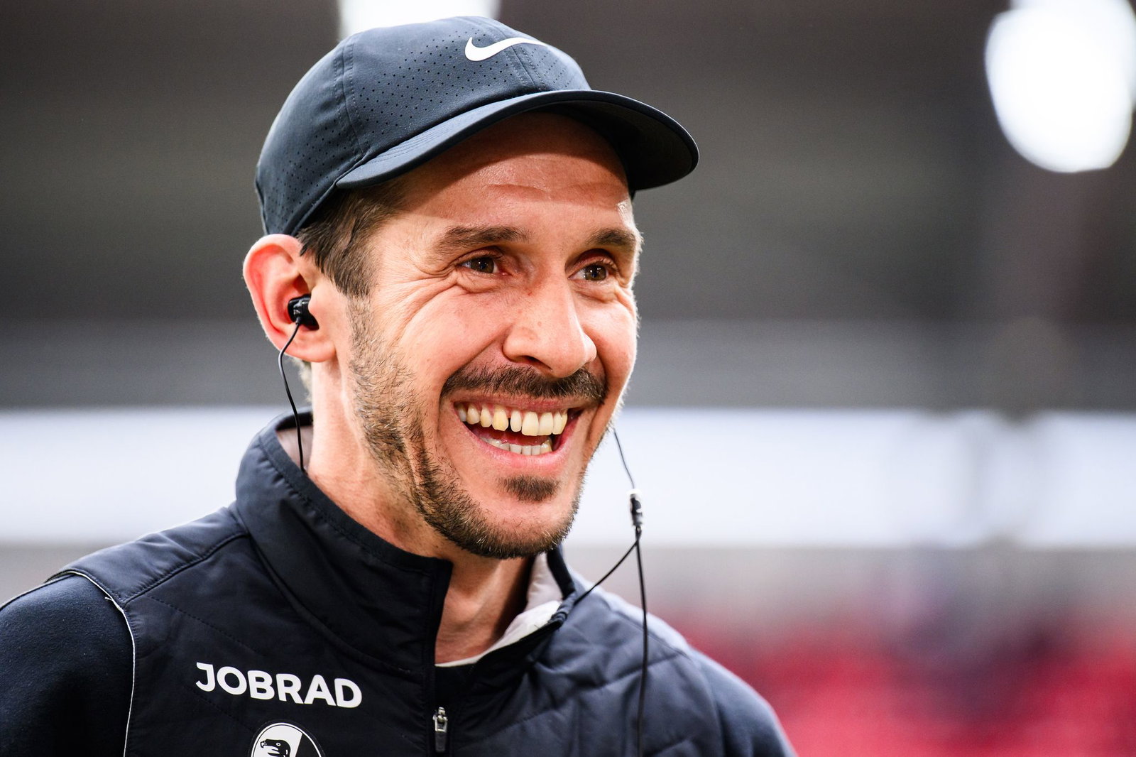 Trainer Julian Schuster und der SC Freiburg stehen vor einem historischen Abend. (Archivbild)
