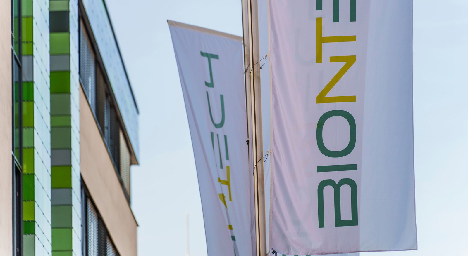 Biontech hat eine finanzstarke Kooperation bei der Entwicklung von Krebsmedikamenten. (Archivbild)