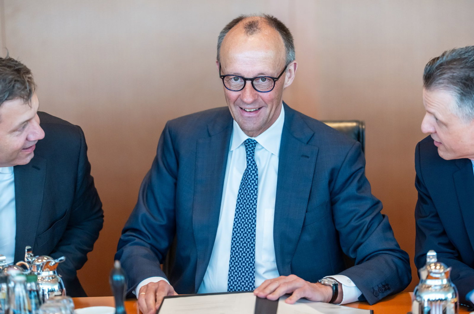 Bundeskanzler Friedrich Merz (CDU) und sein Kabinett haben im ersten Jahr einige Gesetze auf den Weg gebracht. (Archivfoto)