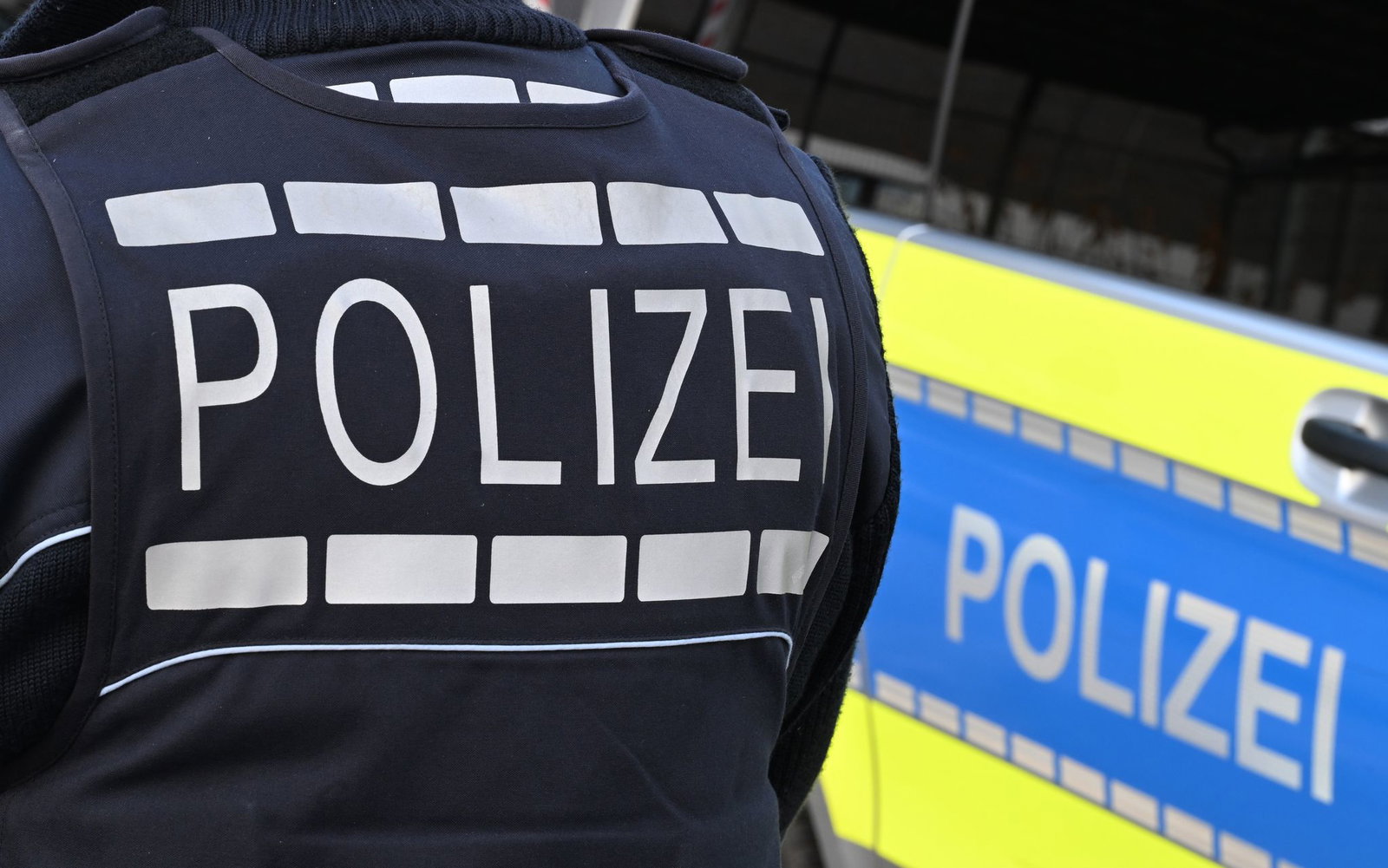 Der Polizei gelang es, den 31-Jährigen nach kurzer Fahndung festzunehmen. (Symbolbild)