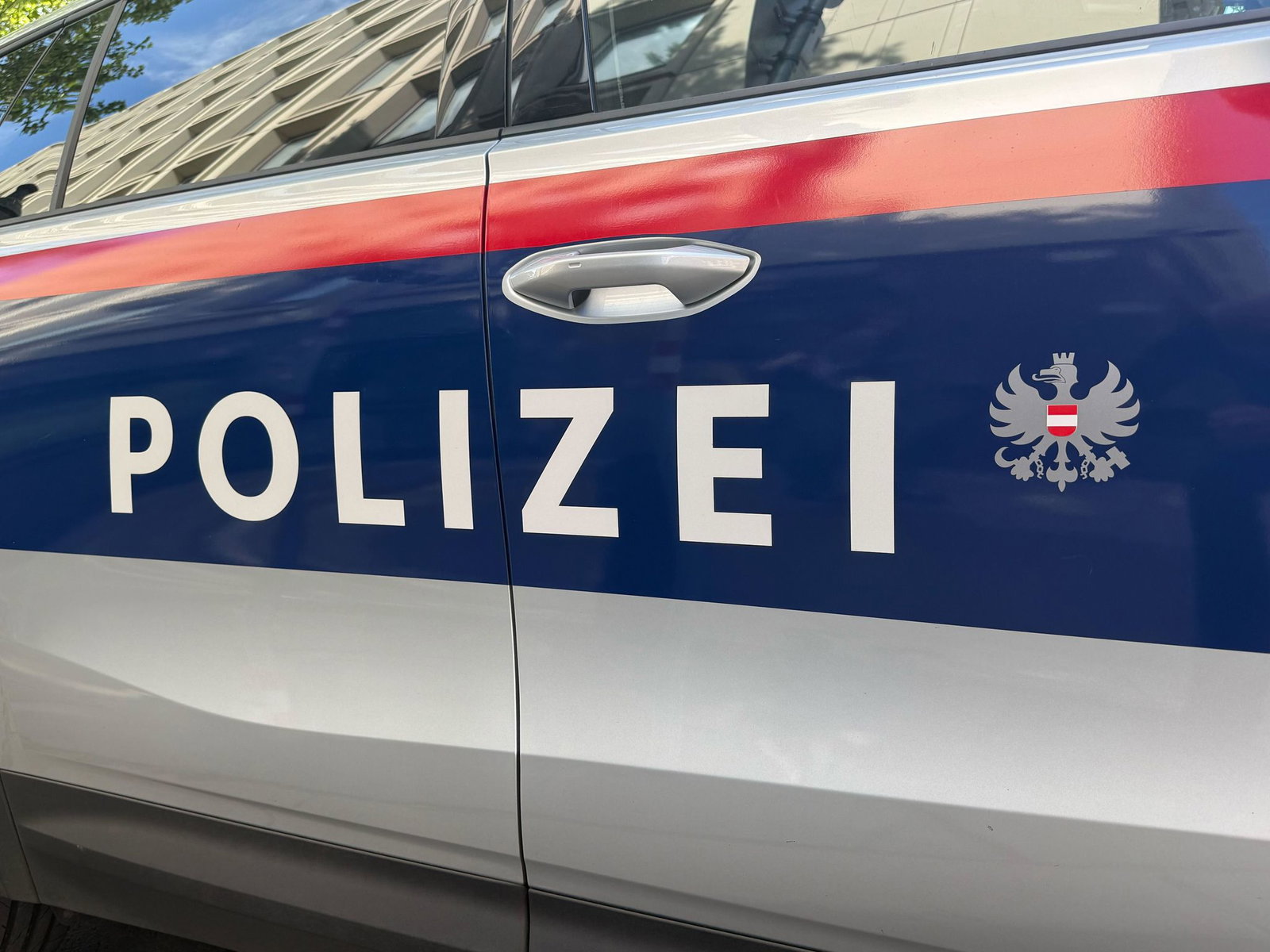 Die Tote soll nun von der Gerichtsmedizin untersucht werden. (Symbolbild)
