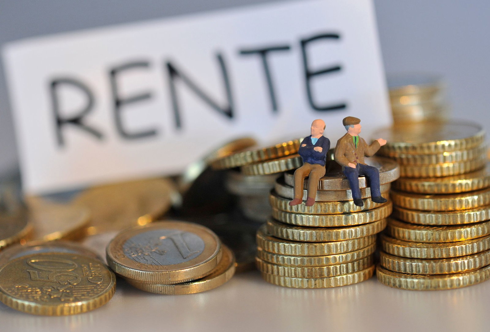 Würde man die «Rente mit 63» abschaffen, könnte das laut einer Studie Milliardensummen für den Fiskus bedeuten. (Symbolbild) 