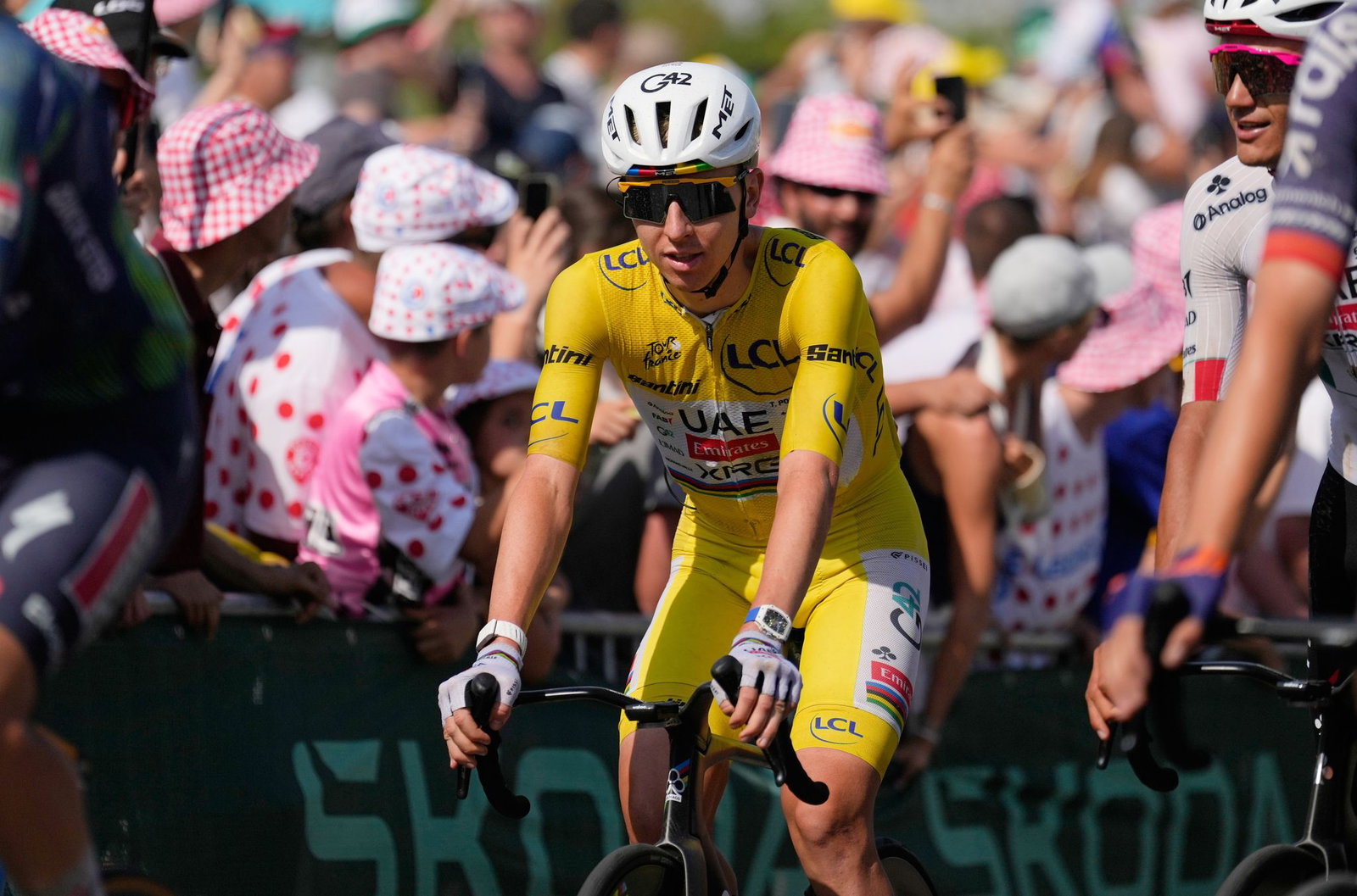 Tadej Pogacar bleibt Gesamtführender der Tour de France.