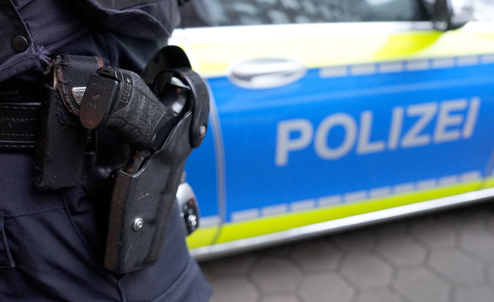 Die Polizei fand mehrere Schusswaffen. (Symbolbild) 