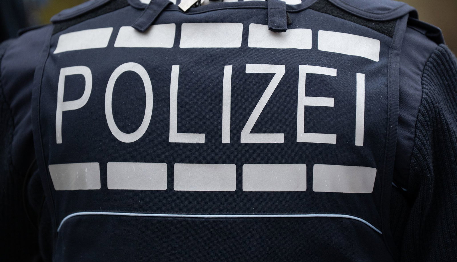 Von der Beute der Bankräuber fehlt noch jede Spur. (Symbolbild)