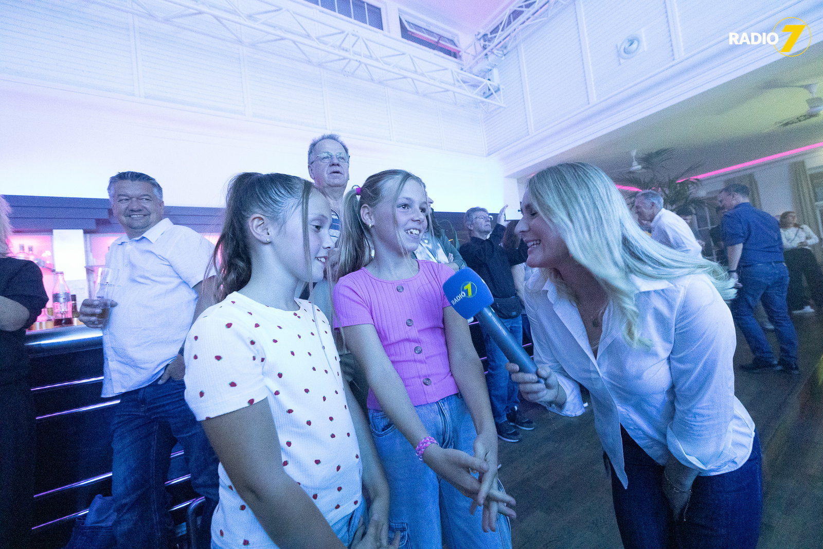 Radio 7 Minikonzert mit Leony im WileyClub