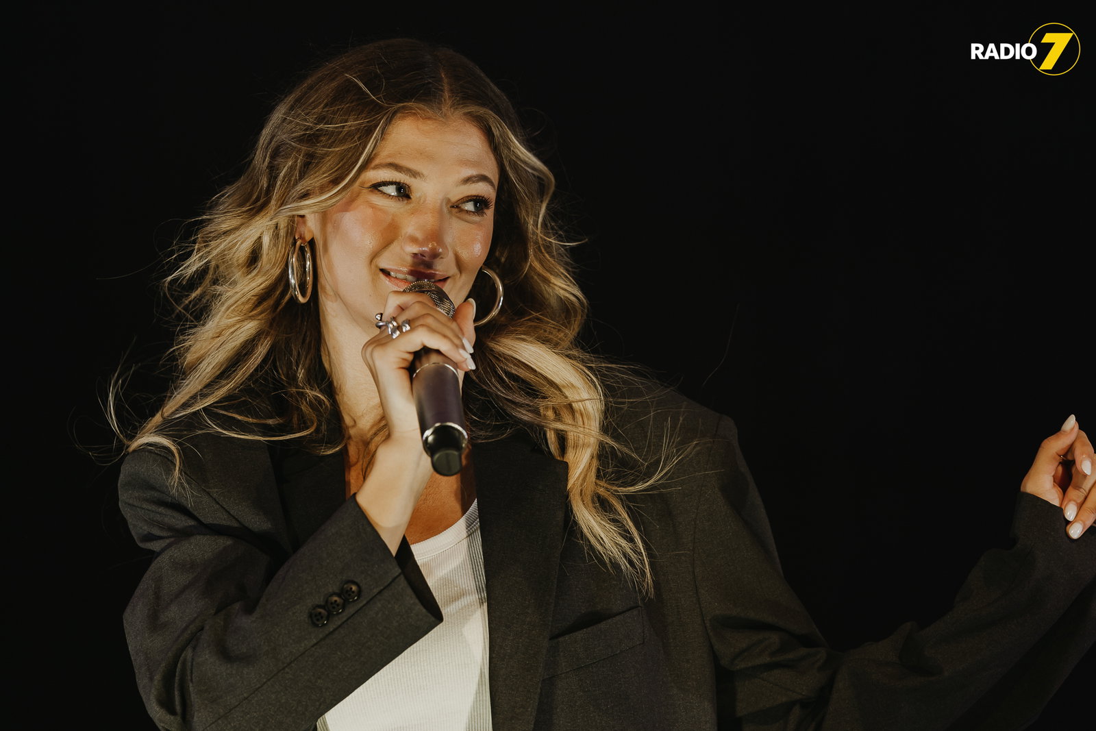 Radio 7 Minikonzert mit Leony im WileyClub