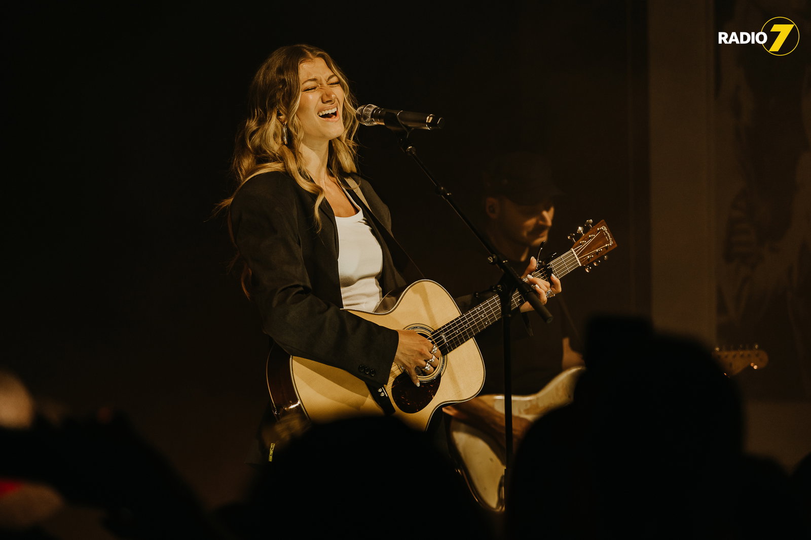 Radio 7 Minikonzert mit Leony im WileyClub