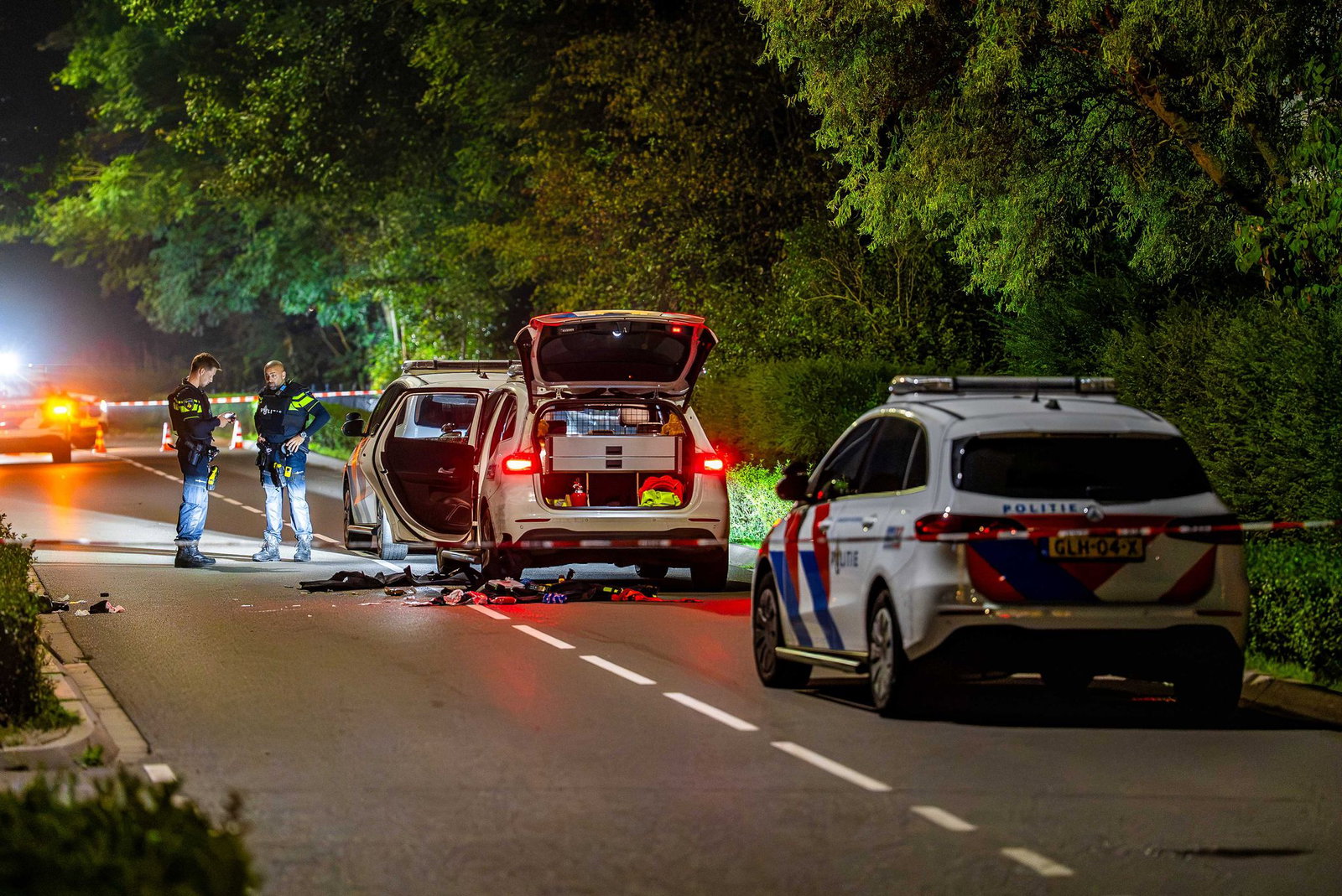 Es habe mehrere Festnahmen gegeben, teilte die Polizei mit. 