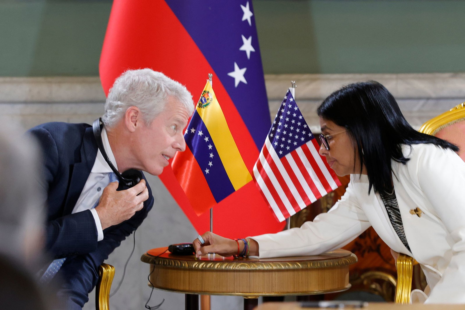 Durch die Öldeals erwartet US-Energieminister Chris Wright nach eigener Aussage Frieden, Freiheit und Wohlstand für Venezuela.