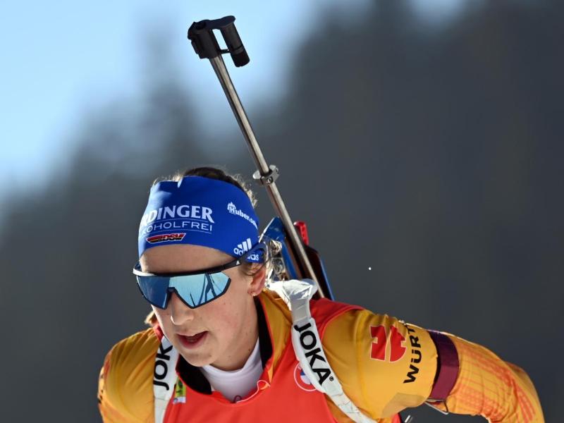 Schlussläuferin der deutschen Staffel, die das Rennen auf Rang elf beendete: Franziska Preuß. Foto: Sven Hoppe/dpa