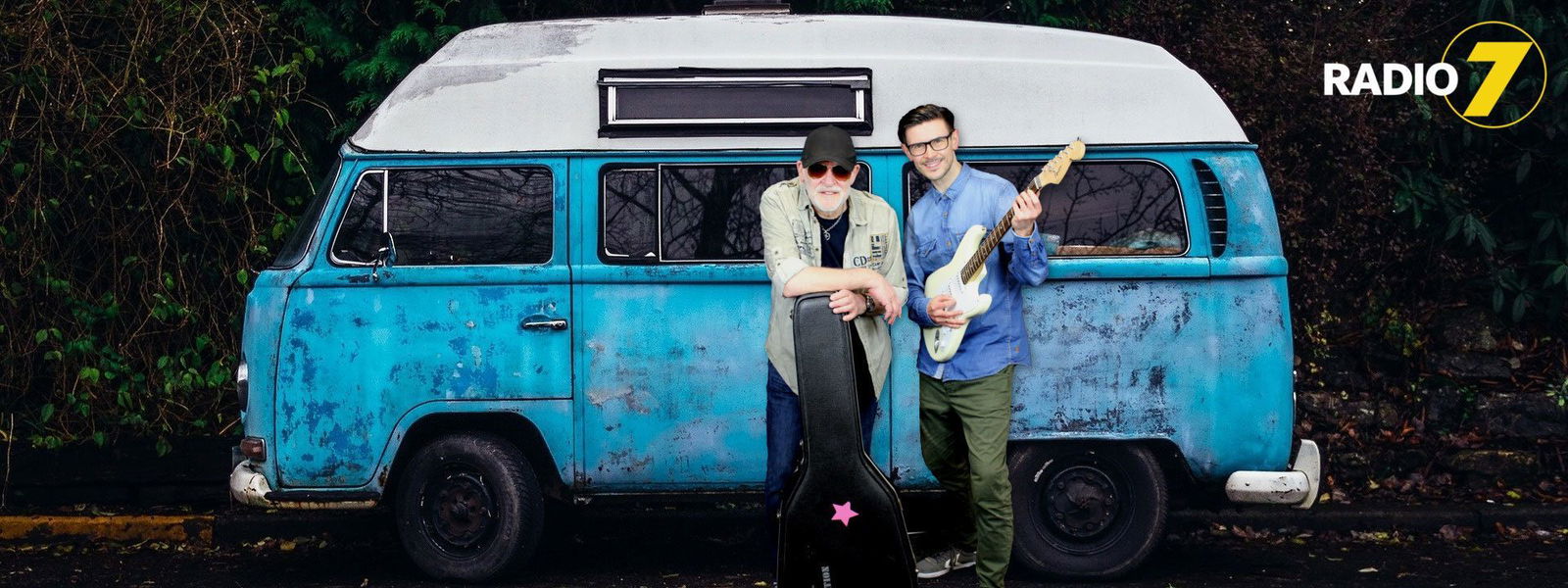 Bandbus fertig mit Schatten.